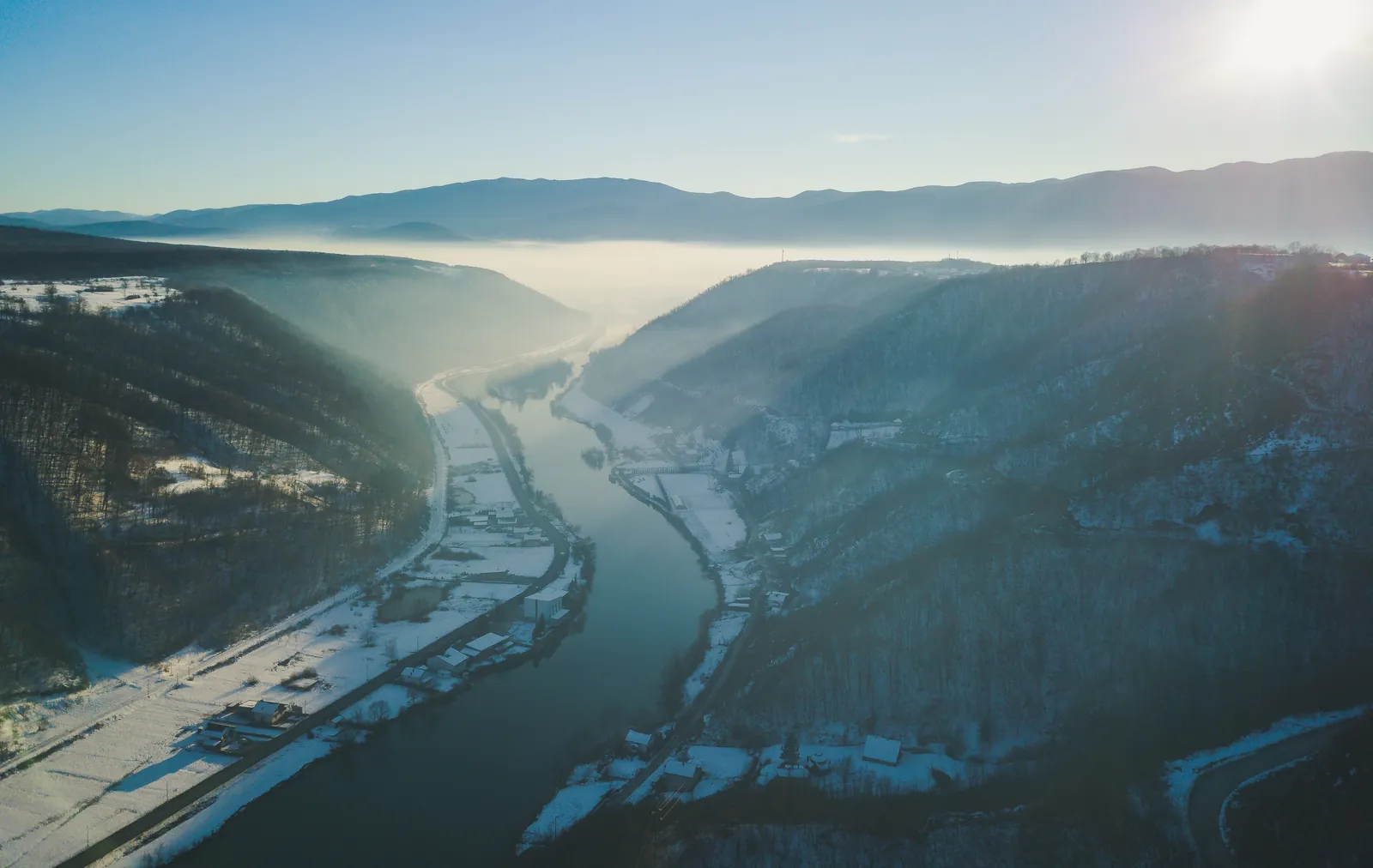 Tal im Morgennebel